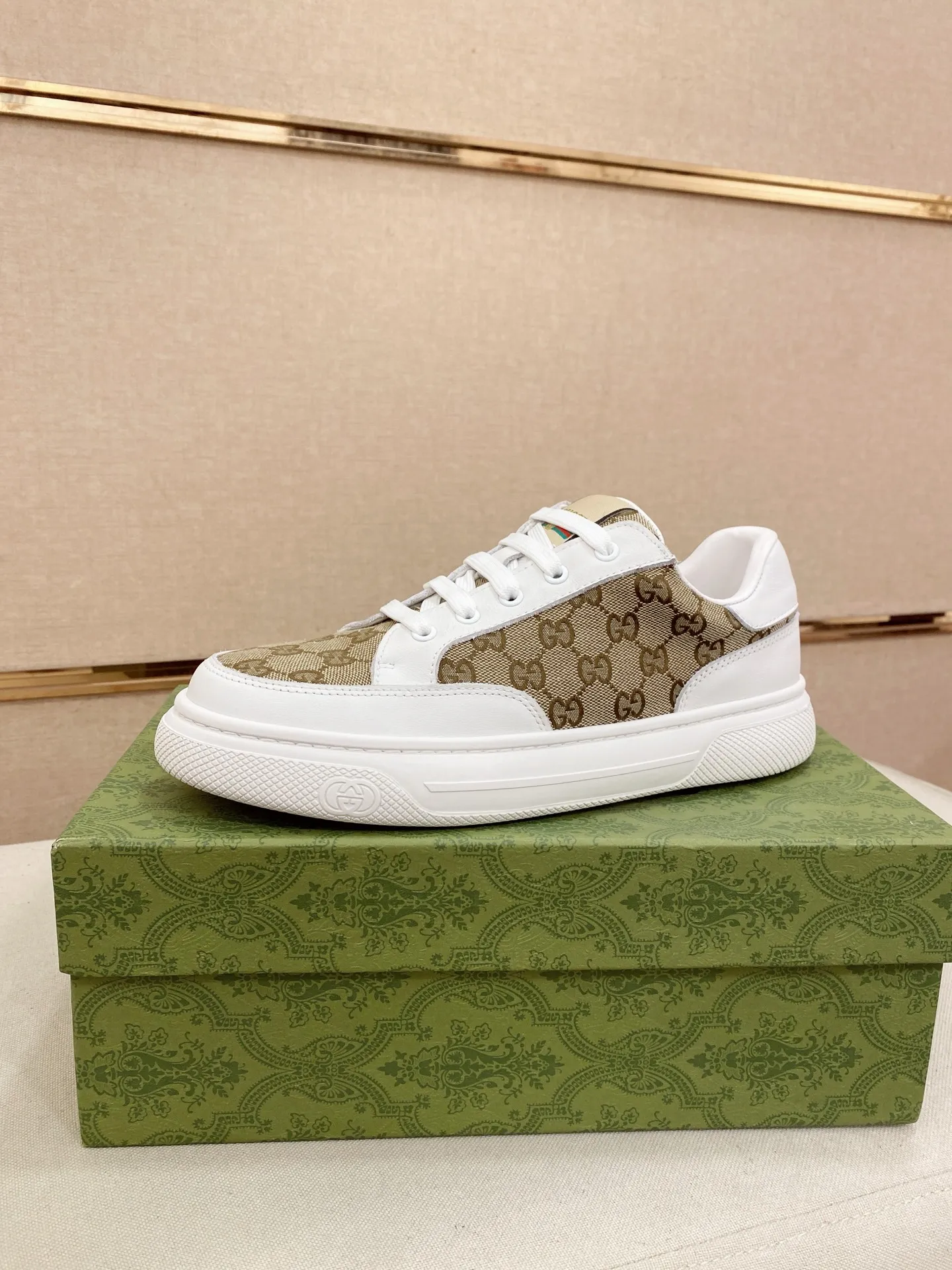 Men's clothing and shoes💰 440💰🇮🇹🇮🇹GUCCI🔍🔍New models are on sale at the same time at counters, uppers🇮🇹 Italian imported first-layer cowhide, fully imported sheepskin lining💪💪, completely 1⃣️ to 1 ⃣️Re-engraved🇮🇹💪💪, ⚠Sole: The original sole is specially provided by the original factory, the exclusive movable molded sole is super comfortable, ⚠The original factory follows the order, 🔍🔍high quality, you can enter and exit the counter at will, welcome to compare⚠. Code number:38-44